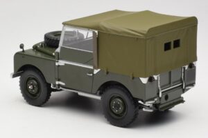 Land Rover 88 Series I Matt Green Minichamps 1:18 150168909 Metall - pilt 7/8
