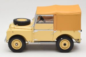 Land Rover 88 Series I RAF Beige Minichamps 1:18 150168911 Metall - pilt 4/8