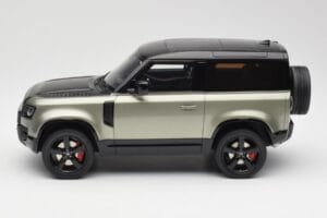 Land Rover Defender 90 HSE P400 L663 Pangea Green Metallic GT Spirit 1:18 GT517 Vaik - pilt 3/6