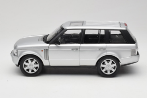 Land Rover Range Rover L322 Hõbedane Welly 1:18 12536W Metall - pilt 4/8