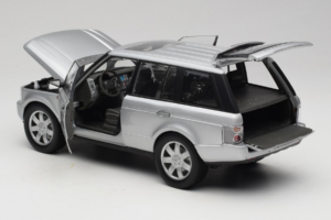 Land Rover Range Rover L322 Hõbedane Welly 1:18 12536W Metall - pilt 5/8