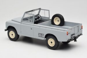 Land Rover Series II 109 Pickup Hall MCG 1:18 MCG18092 Metall - pilt 5/6