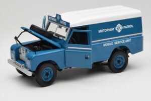 Land Rover Series III 109 Soft Top Motorway Patrol Sinine Eagles Race 1:18 4403 Metall - pilt 2/8