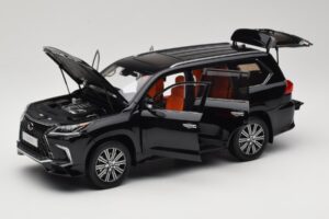 Lexus LX570 J200 Must LCD 1:18 LCD18010-BL Metall - pilt 2/8