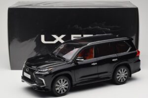 Lexus LX570 J200 Must LCD 1:18 LCD18010-BL Metall - pilt 8/8