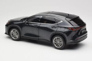 Lexus NX450h+ AZ20 Must Kyosho 1:18 08968GBK Vaik - pilt 7/8