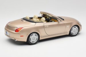 Lexus SC430 Beež Maisto 1:18 31629 Metall - pilt 3/8