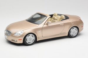 Lexus SC430 Beež Maisto 1:18 31629 Metall