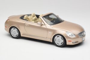 Lexus SC430 Beež Maisto 1:18 31629 Metall - pilt 6/8