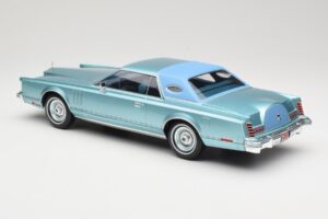 Lincoln Continental Mark V Blue Metallic MCG 1:18 MCG18369 Metall - pilt 5/6