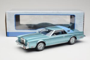 Lincoln Continental Mark V Blue Metallic MCG 1:18 MCG18369 Metall - pilt 6/6