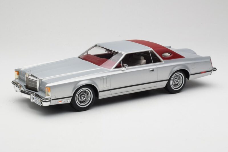 Lincoln Continental Mark V Coupe Hõbedane BoS Models 1:18 BOS084 Vaik