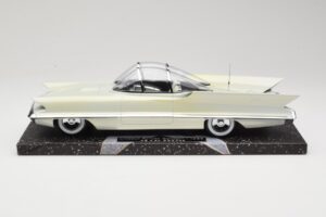 Lincoln Futura Concept Valge Minichamps 1:18 107082030 Metall - pilt 3/6