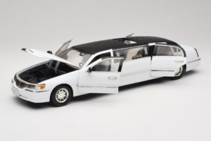 Lincoln Limousine Valge Sun Star 1:18 1260 Metall - pilt 2/8