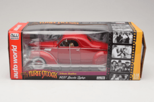 Lincoln Zephyr The Three Stooges Filmimasin Auto World 1:18 AWSS113/06 Metall