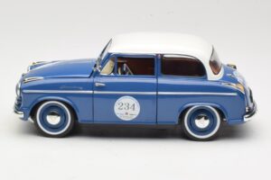 Lloyd Alexander TS #234 Sinine Revell 1:18 08463 Metall - pilt 4/8
