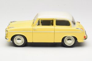 Lloyd Alexander TS Kollane Revell 1:18 08958 Metall - pilt 4/8