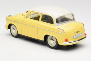Lloyd Alexander TS Kollane Revell 1:18 08958 Metall - pilt 7/8