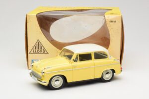 Lloyd Alexander TS Kollane Revell 1:18 08958 Metall - pilt 8/8