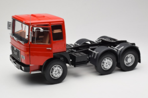 MAN 16304 F7 Punane Road Kings 1:18 RK180053 Metall - pilt 2/8