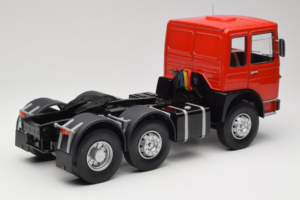 MAN 16304 F7 Punane Road Kings 1:18 RK180053 Metall - pilt 3/8