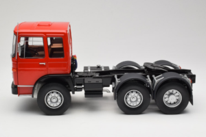 MAN 16304 F7 Punane Road Kings 1:18 RK180053 Metall - pilt 4/8
