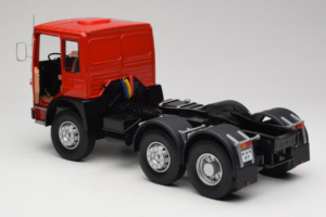 MAN 16304 F7 Punane Road Kings 1:18 RK180053 Metall - pilt 5/8