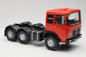 MAN 16304 F7 Punane Road Kings 1:18 RK180053 Metall - pilt 6/8