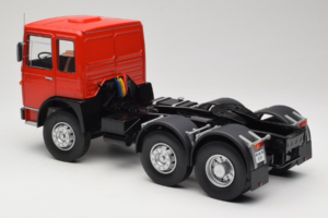 MAN 16304 F7 Punane Road Kings 1:18 RK180053 Metall - pilt 7/8