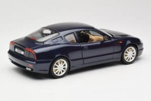 Maserati 3200 GT Must Bburago 1:18 3371 Metall - pilt 3/8