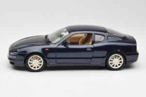 Maserati 3200 GT Must Bburago 1:18 3371 Metall - pilt 4/8