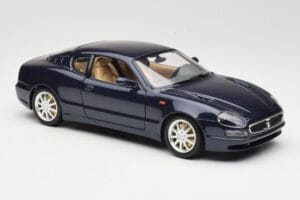 Maserati 3200 GT Must Bburago 1:18 3371 Metall - pilt 6/8