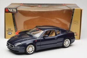 Maserati 3200 GT Must Bburago 1:18 3371 Metall - pilt 8/8