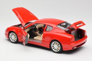 Maserati 3200 GT Punane Bburago 1:18 3341 Metall - pilt 5/8