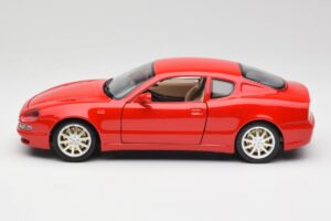 Maserati 3200 GT Rosso Mondiale Bburago 1:18 3341-M1 Metall - pilt 4/8