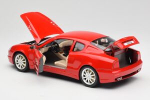 Maserati 3200 GT Rosso Mondiale Bburago 1:18 3341-M1 Metall - pilt 5/8