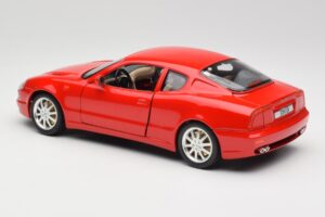 Maserati 3200 GT Punane Eriükogu Bburago 1:18 30071 Metall - pilt 7/8