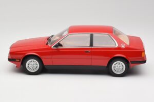 Maserati BiTurbo Coupe Rosso Corsa Minichamps 1:18 107123501 Vaik - pilt 3/6