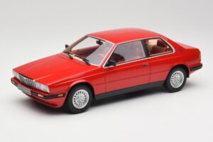 Maserati BiTurbo Coupe Rosso Corsa Minichamps 1:18 107123501 Vaik