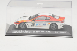 Maserati GranTurismo MC GT4 #28 Smurra / Piancastelli Maserati MC 2010 Minichamps 1:43 400101228 Metall - pilt 4/5