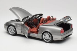Maserati 4200 GT Spyder Hall Bburago 1:18 18-12019 Metall - pilt 5/8