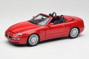 Maserati GT Spyder Punane Bburago 1:18 34097 Metall