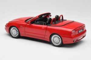 Maserati GT Spyder Punane Bburago 1:18 34097 Metall - pilt 5/8