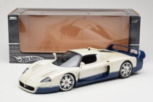 Maserati MC12 Valge Sinine Hot Wheels 1:18 G7158 Metall - pilt 8/8