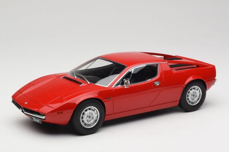 Maserati Merak Punane Minichamps 1:18 107123761 Vaik