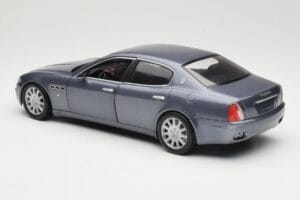 Maserati Quattroporte Blue Metallic Hot Wheels 1:18 B7003 Metall - pilt 7/8
