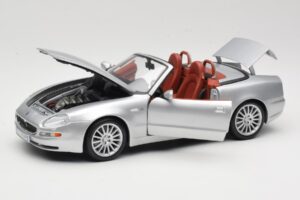 Maserati Spyder Hõbedane Maisto 1:18 31667 Metall - pilt 2/8