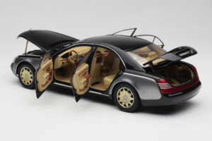 Maybach 57 SWB Caspian Black Himalayas Grey AUTOart 1:18 76151 Metall - pilt 5/9