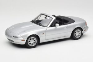 Mazda MX-5 Miata NA Highlight Hõbe Gate 1:18 1015 Metall