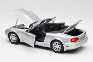 Mazda MX-5 Miata NA Highlight Hõbe Gate 1:18 1015 Metall - pilt 5/8